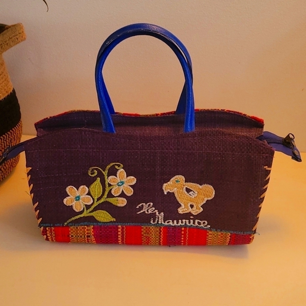 🪅 Handmade women Woven straw artisanal colorful light  handbag Mauritius